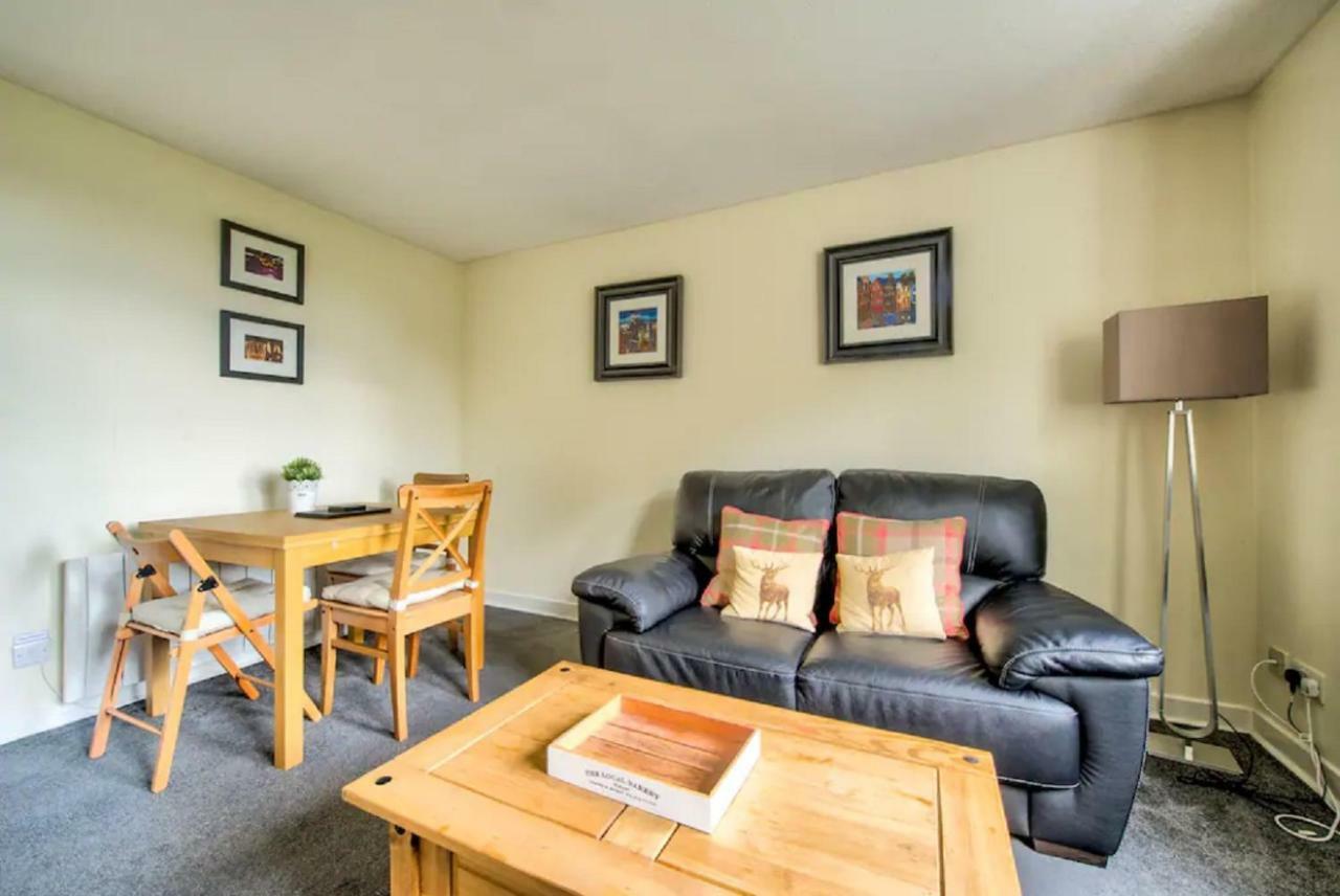 Charming 1 Bed Apartment With Castle View EDI Kültér fotó